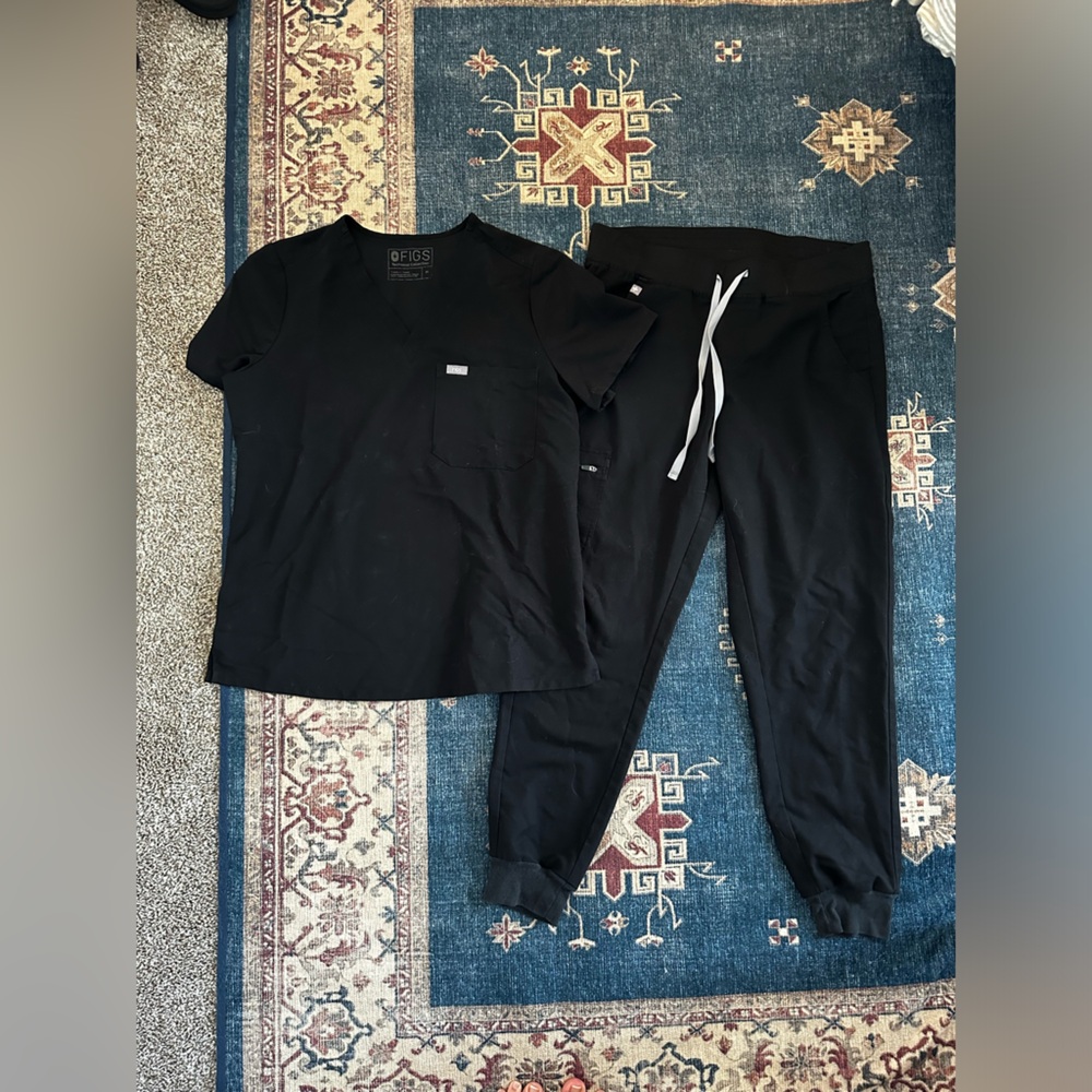 Figs Joggers and One Pocket Top Set